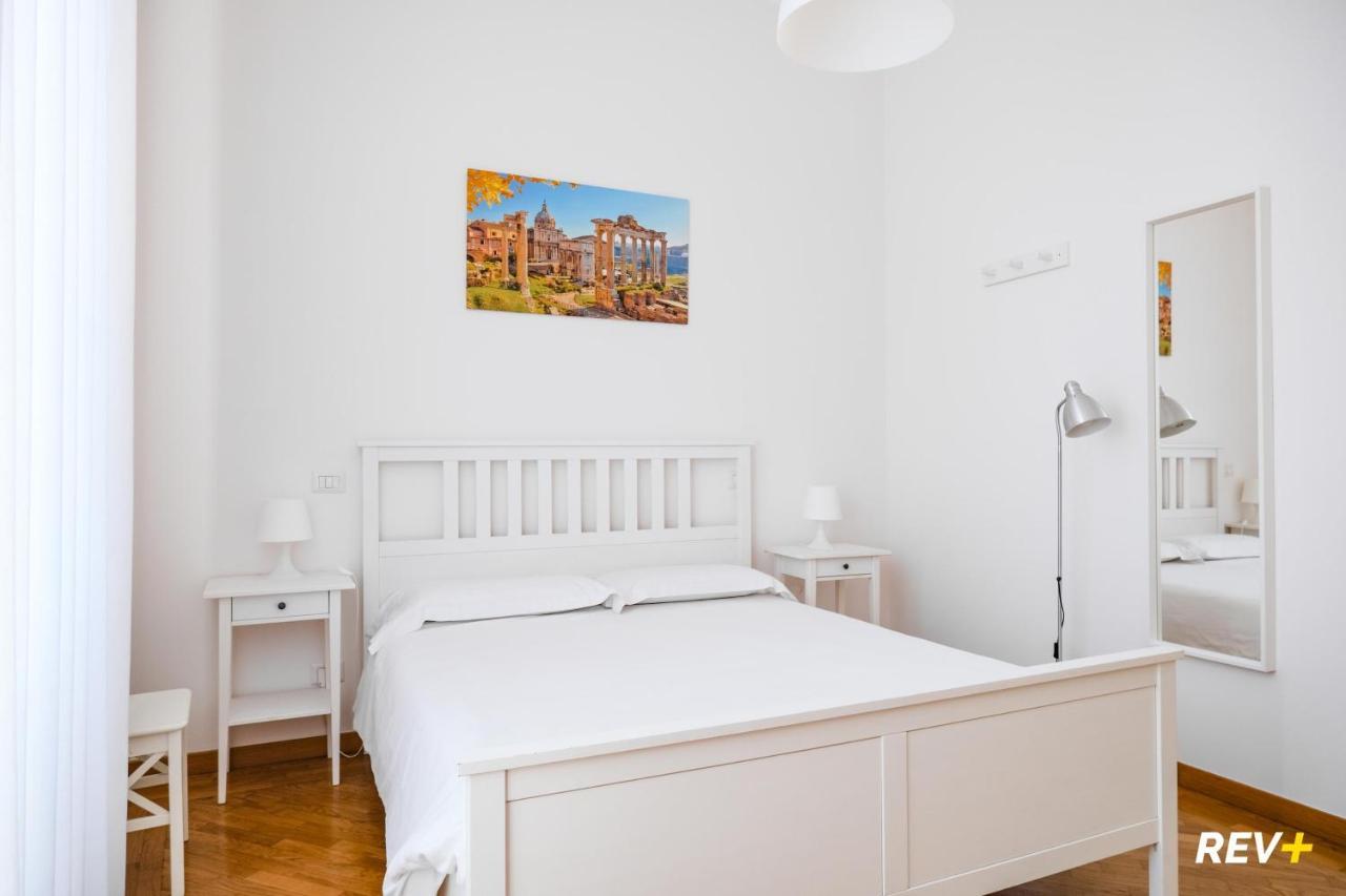 Mecenate Apartment Colosseum Рим Екстериор снимка