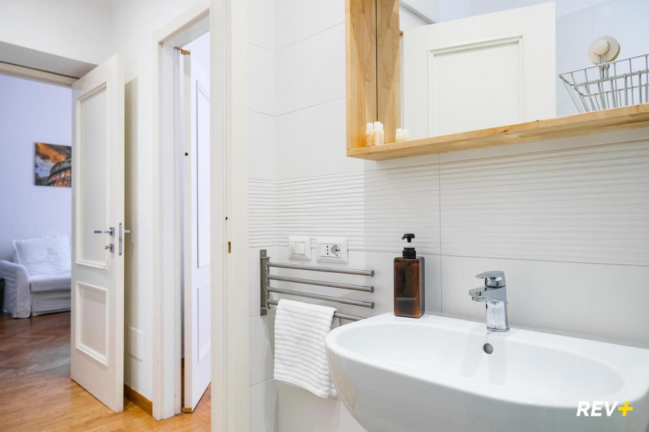 Mecenate Apartment Colosseum Рим Екстериор снимка